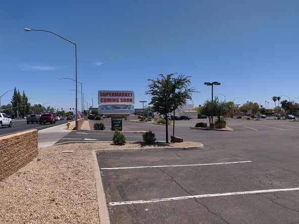Plaza Mesa Shopping Center: 303-347 E Southern Ave , Mesa, AZ 85210
